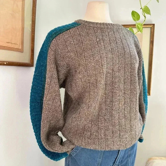 VTG Chunky Knit Brown Sweater with Teal Shoulder Panels Cozy Wool Blend Pullover - Picture 5 of 8